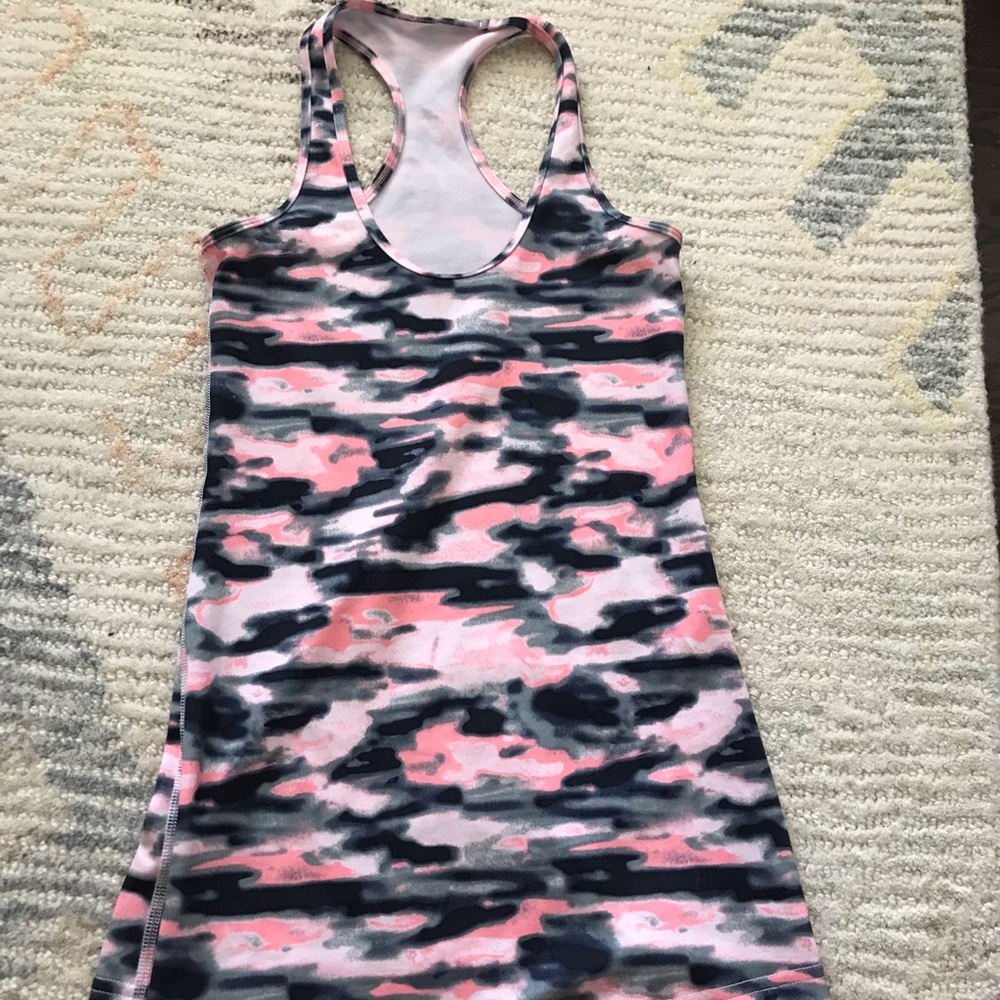 Lululemon tank